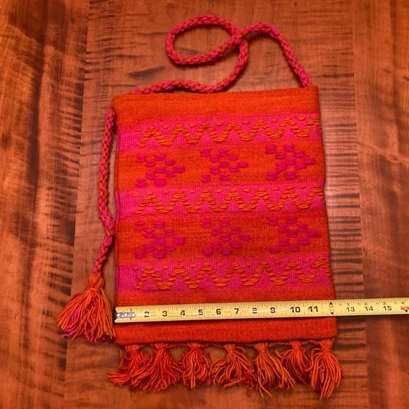 COPY - Vintage ‘60s-‘70s Greek Woven Bag - Picture 2 of 16